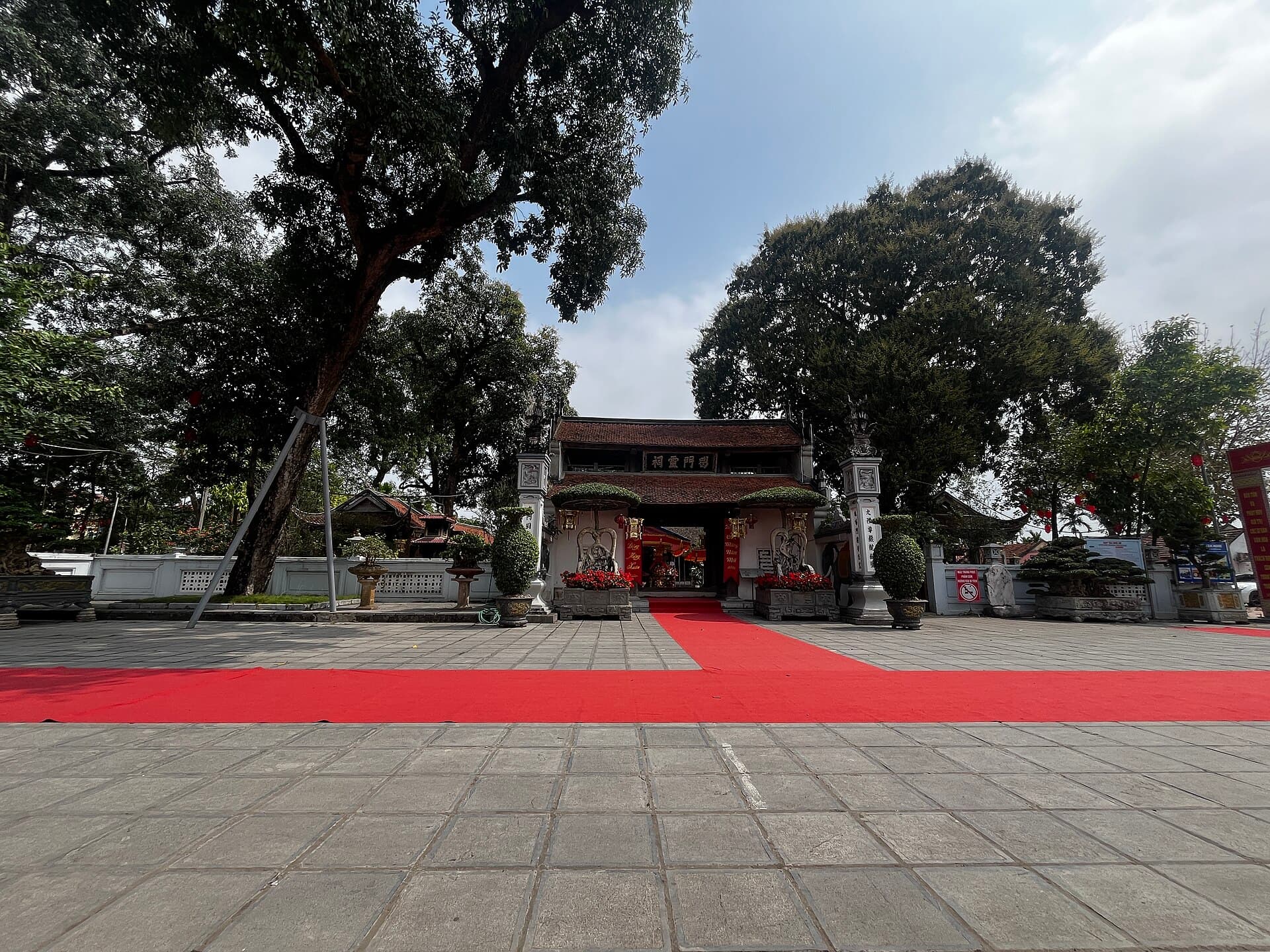 Đền Hát Môn, Hà Nội