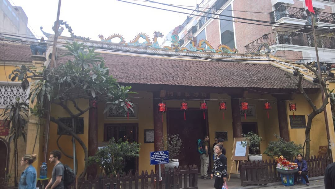 Thăng Long Tứ trấn